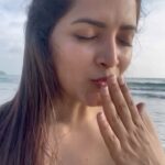 Pavani Gangireddy Instagram - For full videos - link in bio World’s 7th most beautiful beach - Radha Nagar Beach, Andaman And Nicobar Islands