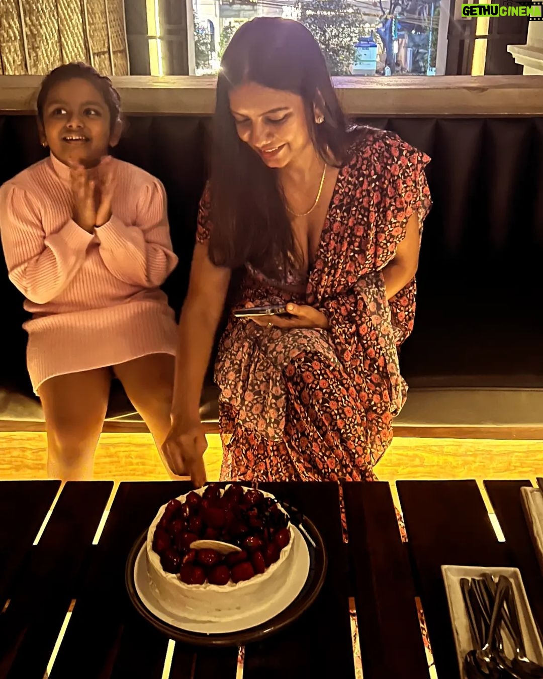Pavani Reddy Instagram - Happy birthday my love ❤ #sister #babygirl @sinereddy Location : @papayahyderabad
