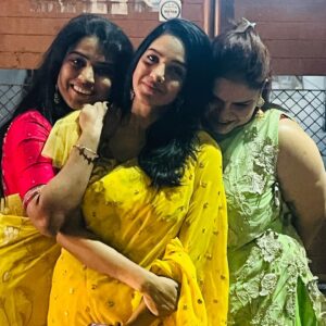Pavani Reddy Instagram - Diwali 🪔 
#diwalicelebration #famfriends #hyderabad