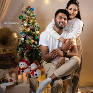 Pavani Reddy Instagram - Merry Christmas 🎅 🎄 
#us #christmas  #pavmir 
Mua: @padmavaratharaj_makeup_artist 
Photography: @knotphotography.in
Styled by; @shravyareddyofficial