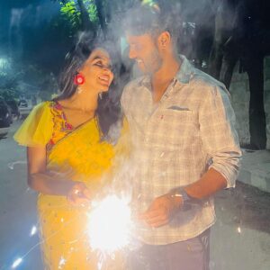 Pavani Reddy Instagram - Diwali 🪔 
#diwalicelebration #famfriends #hyderabad