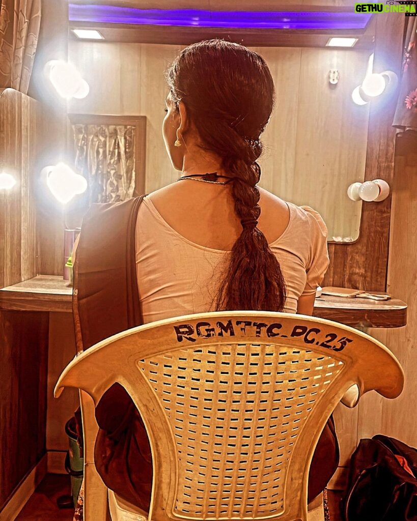 Pavani Reddy Instagram - Coming up with something new 🥰🥰 #newproject #newlook #shootday