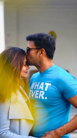 Payal Rohatgi Instagram - Merry Christmas 🎅 
Tulsi pujan divas 🌿 
#sangramsingh 
#payalrohatgi 
#merrychristmas 
#tulsipujandiwas 
#wpwh 
📸- @jawahar4films