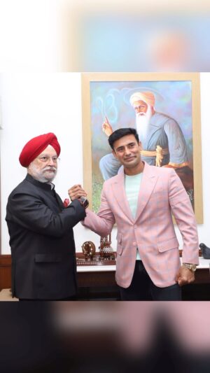 Payal Rohatgi Instagram - Thank you @hardeepspuri Sir it is my honour to play a small role in this massive initiative started by our Hon. PM @narendramodi Ji. Thank you for initiating me as a Viksit Bharat Ambassador. I will fulfil this responsibility with utmost sincerity 🙏🏻 #vikshitbharatbrandambassador  #hamaraappnamoapp 
#hardeeppuri 
#sangramsingh #wrestling 
#country #wpwh