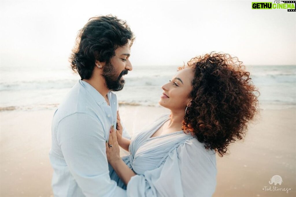 Pearle Maaney Instagram - Stronger, Together…. Forever ♾ 🩵 Click @todstories Styling & MUA @ashna_aash_ Pearle and Nila’s Outfits @arsignatureofficial Srini’s @nishal_ug