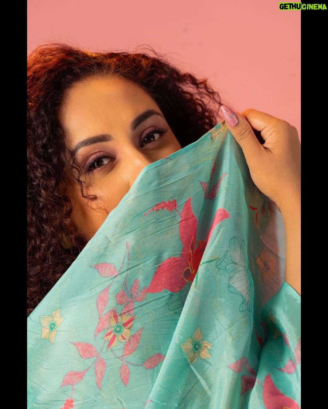 Pearle Maaney Instagram - Let Your Eyes Speak 🤓 . Self Styled for Pearle Maaney Show 🌸 Click @pearle_productions Wearing @arsignatureofficial Jewellery @m.o.dsignature MUA @aishwaryakarayilofficial