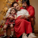 Pearle Maaney Instagram - Christmas is All About Memories and Magic ❤️❄️ 🦌 ☃️ Click @jiksonphotography @lightsoncreations Styled by @ashna_aash_