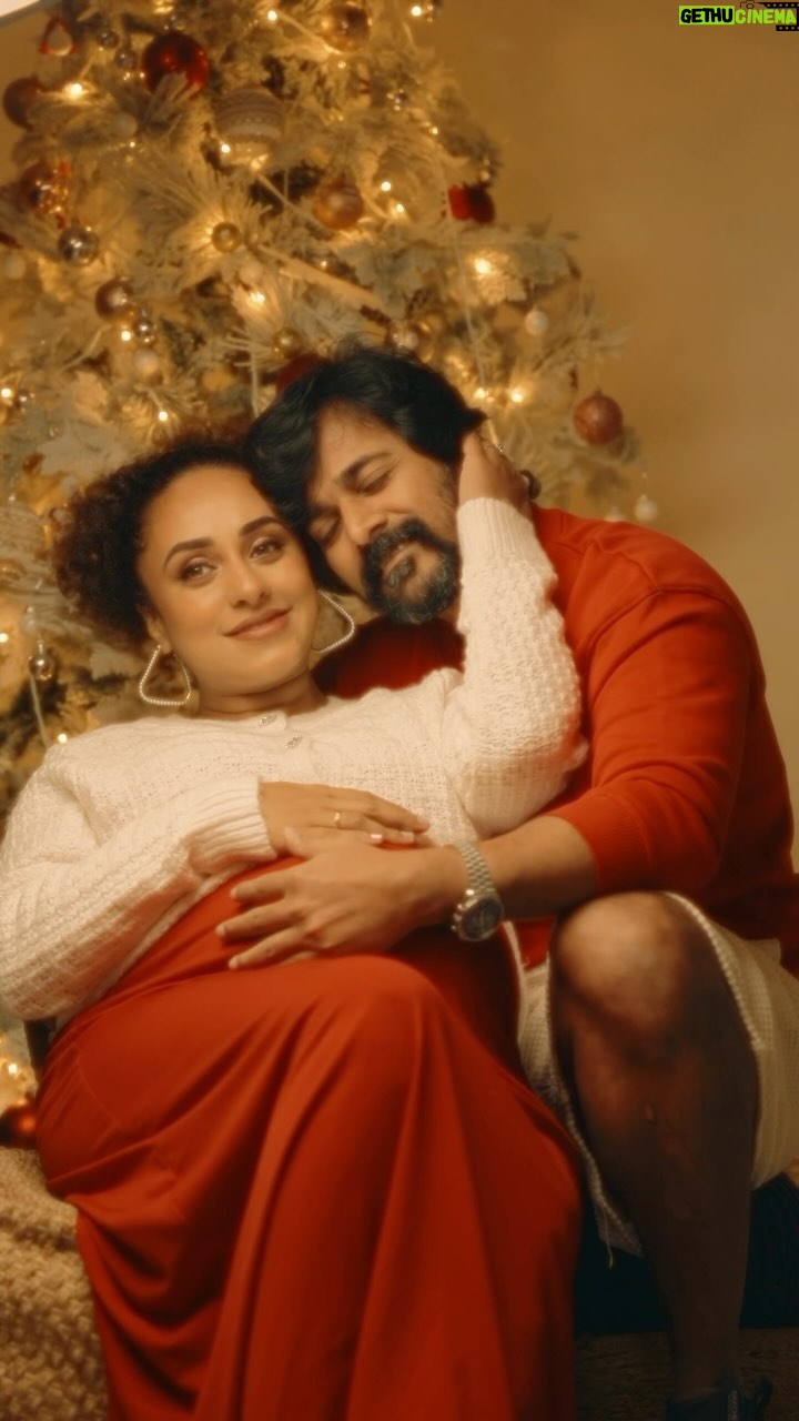 Pearle Maaney Instagram - Merry Christmas 🥰 Everyone!!!!! ❤️🎅🍷🎄☃️ . . Styled @ashna_aash_ Studio : @lightsoncreations Shots : @pearle_productions