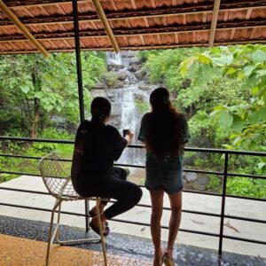 Pooja Bhatt Instagram - We often look out of the same window but rarely see the same view.. and we sometimes find those people who see what we see,feel what we feel & are willing to witness life anew. 
Happy Birthday @falaqnaazz Here’s to a lifetime of love,laughter,shared tears & much light! And thank you #BiggBoss for granting me the gift of friendship amongst the many learnings & rewards you brought to my life! Forever grateful! 🙏♥️