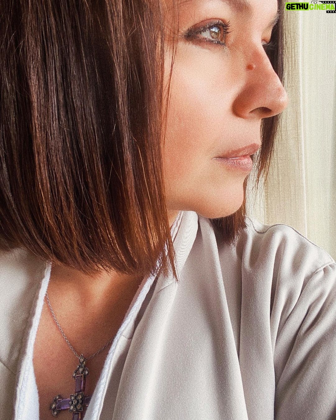 Pooja Bhatt Instagram - To see is to forget the name of the thing one sees. Paul Valéry