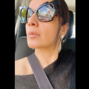 Pooja Bhatt Instagram - “With enough courage,you can do without a reputation.” 
😎 
#rhettbutler #gonewiththewind #greatmoviequotes
