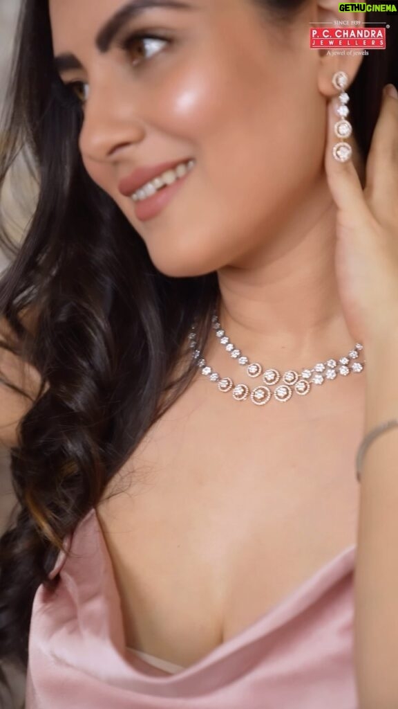Pooja Bose Instagram - This year, “Shine Bright Like a Diamond” at your New Years party. Pair your favourite partywear with these amazing Diamonds collection from @p.c.chandrajewellers Wishing you all an advance Happy New Year !! Thanks to @wonderz_entertainment entertainment for this association. #PCChandraJewellers #PCCJ #diamondjewellery #diamondnecklace #diamondearrings #diamondrings #diamondbracelet #diamondcollection #HappyNewYear