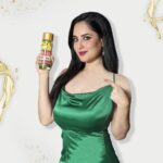 Pooja Bose Instagram - পূজার সুন্দর এবং মসৃন ত্বকের রহস্য জানতে চান? Presenting Dabur Oliv-O-Oil Body Oil with the goodness of 5X Spanish Olives in every drop for a nourished, smooth, moisturized & supple skin this winter. #pleasure #dabur #oliveooil #skincare #skincareproducts #silkysmoothskin Kolkata