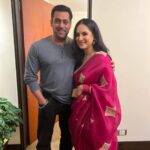 Pooja Bose Instagram - My heart is full today 🩷 @beingsalmankhan
