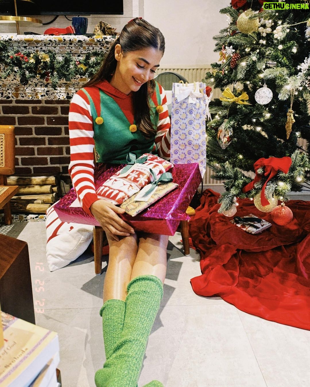 Pooja Hegde Instagram - All I need for Christmas is…. ❤️🎄 #home #christmas #gratitude #love