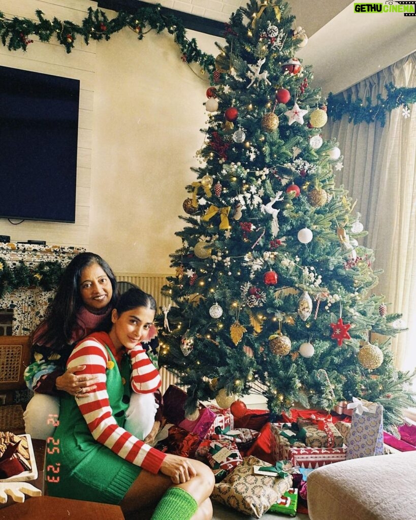 Pooja Hegde Instagram - All I need for Christmas is…. ❤️🎄 #home #christmas #gratitude #love