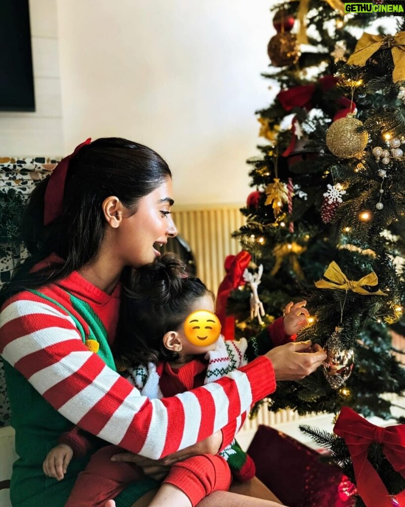 Pooja Hegde Instagram - All I need for Christmas is…. ❤🎄 #home #christmas #gratitude #love