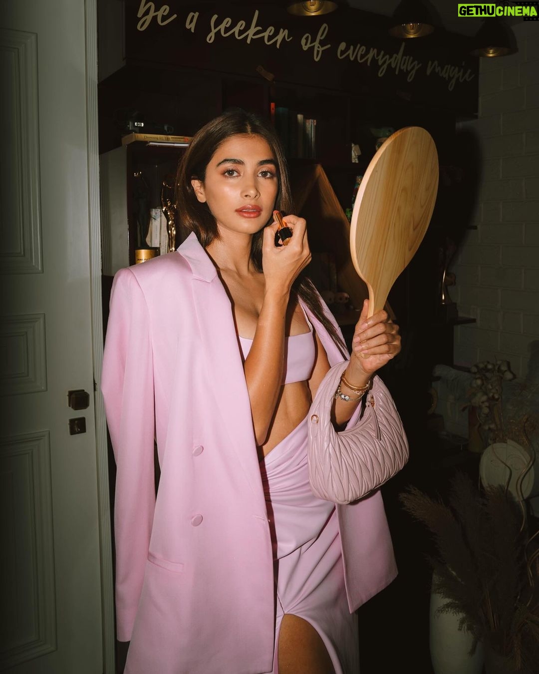 Pooja Hegde Instagram - Painting the town pink 🩷 #nightout