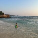 Pooja Ramachandran Instagram - I dream in the colours of the sunset 🌅 ♥️ 📸 @highonkokken #beachlife