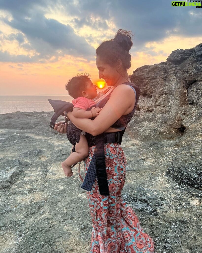 Pooja Ramachandran Instagram - Raising a child is like experiencing pure magic every day ✨ #sonandmom #sunset #myson #mysonshine #myboy