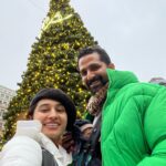 Pooja Ramachandran Instagram - A Christmas to remember ! 🥰♥️👶🏼 #christmas2023 #kiaankokken #loveandloveonly #christmasinparis #europediaries Paris, France
