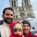 Pooja Ramachandran Instagram - Celebrating Kiaan’s first Christmas and making it a special one! #makingmemories #kiaankokken #firstchristmas #christmasinparis Eiffel Tower, Paris, France