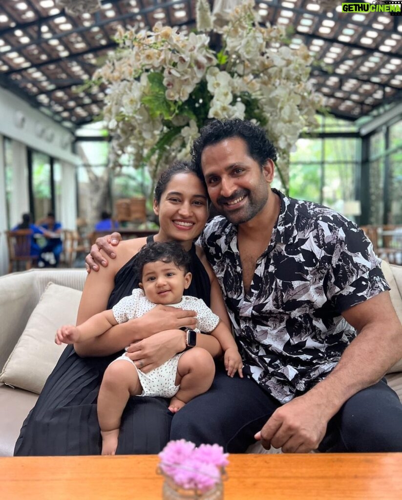 Pooja Ramachandran Instagram - We recreated some special memories with our little favourite travel buddy.. 🥰 Before Kiaan and after Kiaan 👶🏼♥️ #beforeafter #withourson Ｌｏｖｅ Ｗｏｒｌｄ