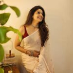 Pooja Sawant Instagram - Magic happenes when you do not give up ♥️ 📸 @shrutisbagwe