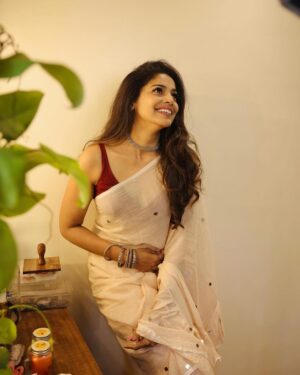 Pooja Sawant Instagram - Magic happenes when you do not give up ♥️
📸 @shrutisbagwe