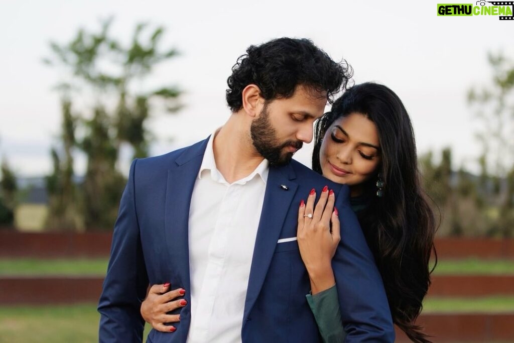Pooja Sawant Instagram - Excited to share this new chapter of love and commitment with you Siddly ♥️ @siddy.16 Engaged in love 💍