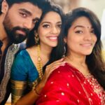 Pooja Sawant Instagram - May our hearts be filled with good vibes and intensively positive aura 💫 शुभ दिपावली 🪔 Jewellery set by @kalyanjewellers_official