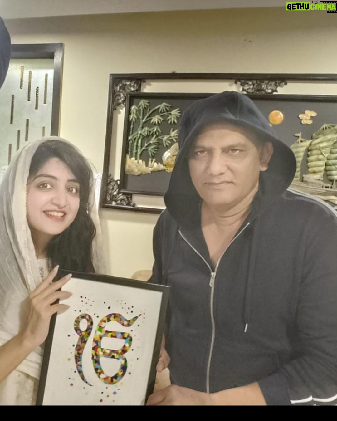 Poonam Kaur Instagram - Delayed celebration of interfaith harmony with Azhar ji - on the eve of Guru Nanak Jayanti - spreading msg of ekonkar - oneness , love and harmony β€οΈ #gurunanakdevji #ekonkar #interfaithharmony #mohammedazharuddin @andrew007uk Wishing him a huge win too π