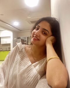Poonam Kaur Instagram - 🫶 Nothing is so strong as gentleness, nothing so gentle as real strength. Saint Francis de Sales