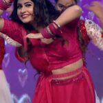 Poonam Mishra Instagram - OMG...Poonam's Flawless Dance moves and expression I Naach Odisha #NaachOdisha #DanceRealityShow #SidharthTV #NamitaAgrawal #SitaramAgrawal #ଏବେକେବଳସିଦ୍ଧାର୍ଥ
