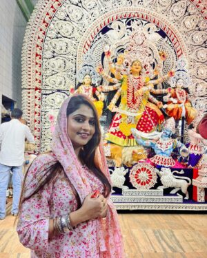 Poonam Mishra Instagram - Jay Maa Durga🙏🙏🙏