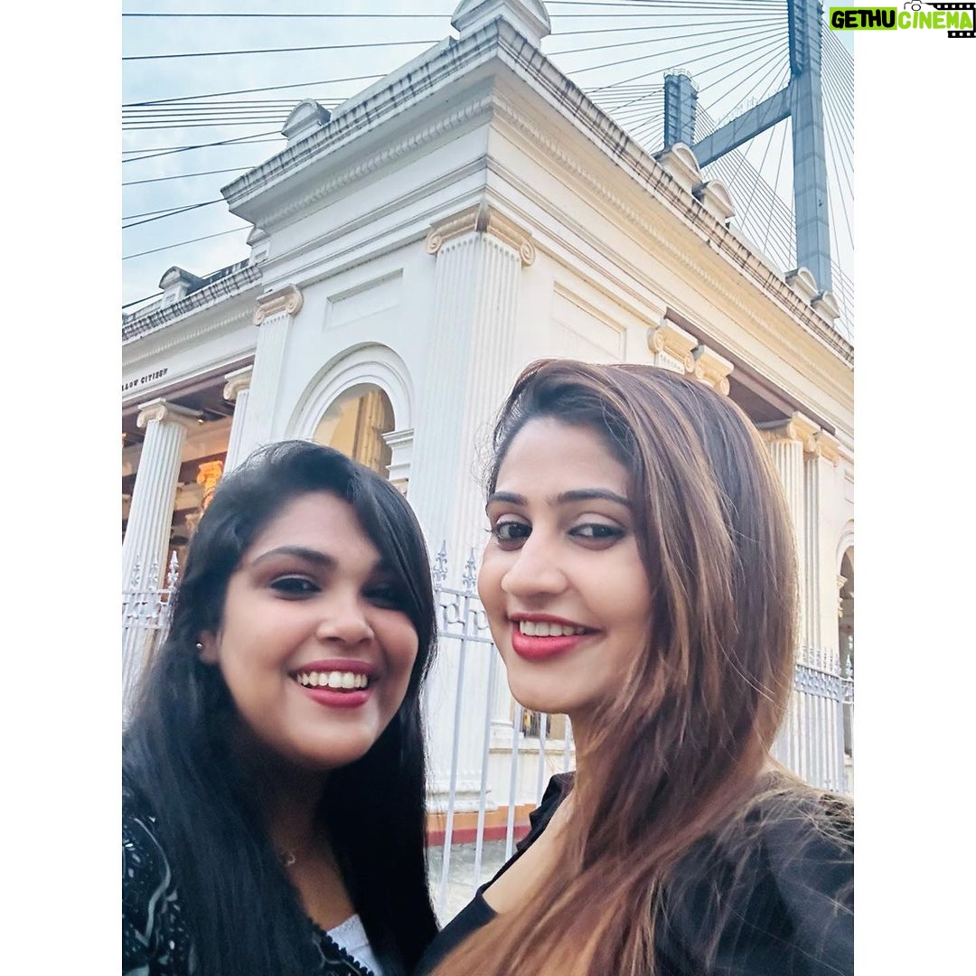 Poonam Mishra Instagram - Happiest Birthday to the angel in my life, yes she is truly one… thank you god for blessing me with a friend, sister like her I couldnt have asked for anything better than you in my life… through thick and thins ups and downs lows and highs…forever ❤️ ⚫️