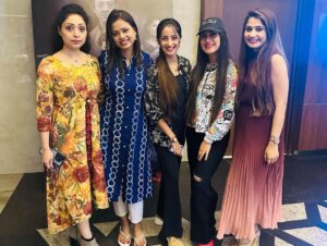 Poonam Mishra Instagram - KATAK…sesha ru arambha special screening with all beautiful Rangalatas of Odisha….

Thank you so much everyone for making this special screening for special 😘😘😘😘