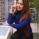 Poonam Mishra Instagram - Keep calm and winter on🧤🧣🧦