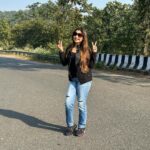 Poonam Mishra Instagram – Hey hey chalo na!!!!

#travelling #artistlife #enjoytravelling #instadaily