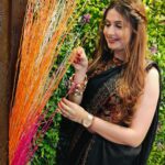 Poonam Mishra Instagram - Sarees are my forever kind of love… Mua @babitamarvella #SareeDrapes #DrapingStyle #SareePoses #SareeFlow #SareeMagic #SareeStories #VibrantSarees #ColorfulSaree #SareeLove #sareecolorsmakemehappy❤️