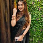 Poonam Mishra Instagram - Sarees are my forever kind of love… Mua @babitamarvella #SareeDrapes #DrapingStyle #SareePoses #SareeFlow #SareeMagic #SareeStories #VibrantSarees #ColorfulSaree #SareeLove #sareecolorsmakemehappy❤️