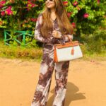 Poonam Mishra Instagram - Hustling through life, some good days some bad… Always be grateful….❤️🙏 P.c: my love @riya_dey91 😘😘