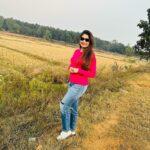 Poonam Mishra Instagram - Jobs fill your pocket, but adventures fill your soul. And I have job that fill my soul. #ilovemylife #travel #newplacestoexplore