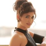 Poonam Rajput Instagram – Looking at you! 🤩🤨 
#amitkhannaphotography @amitkhannaphotography #blackdress #hairmakeup #anshugautam @makeupbyanshu #bollywood #india #instagood #istadaily #instamood #instagram