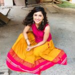 Poonam Rajput Instagram – Holi came few days early! 🤪 #colorful #indianwear #instagood @fabindiaofficial