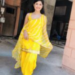 Poonam Rajput Instagram – Ni ek Tera hasna oye! 🌟🌺