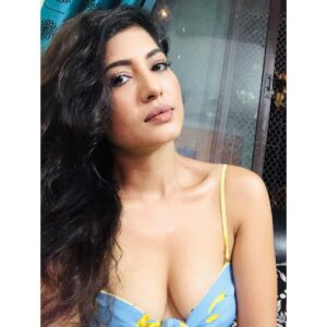 Poonam Rajput Instagram - A lot of people would say 'sexy' is about the body. But to me, 'sexy' is a woman with confidence. I admire women who have very little fear.
@zara #dresslove #skyblue #hairmakeup #bollywood #india
