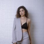 Poonam Rajput Instagram – “Keep the best, forget the rest.”

#poonamrajput #ootd #fromals #fashion #actor #happylifestyle #trending #instapic #instadaily #grey #black