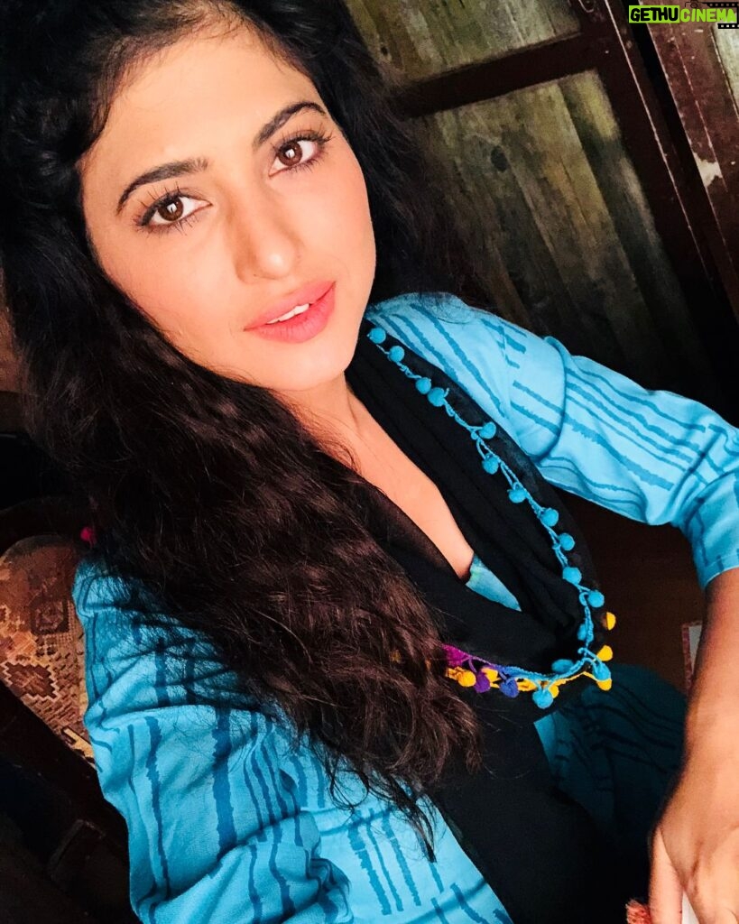 Poonam Rajput Instagram - When you play way positive character! 👌🌟🤩👍💕 #stayhappy😊 #salwarsuit #skyblue #scarf #hair #makeup #smile #possitivevibes #positive #bollywood #india #workmode #onset🎥🎬