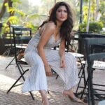 Poonam Rajput Instagram - Ek kudi jeeda naam mohabbat gum hai! 😬 #BeTheLight #Shine #Beauty #Beautiful #Looks #Confidence #Style #Styling #Love #LoveYourself #Fashion #StyleStatement #smilemore #photooftheday #photoshoot #OOTD #picoftheday